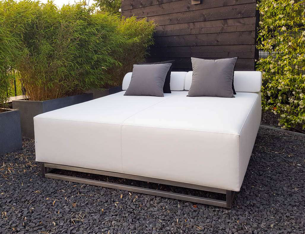 Double Outdoor Daybed