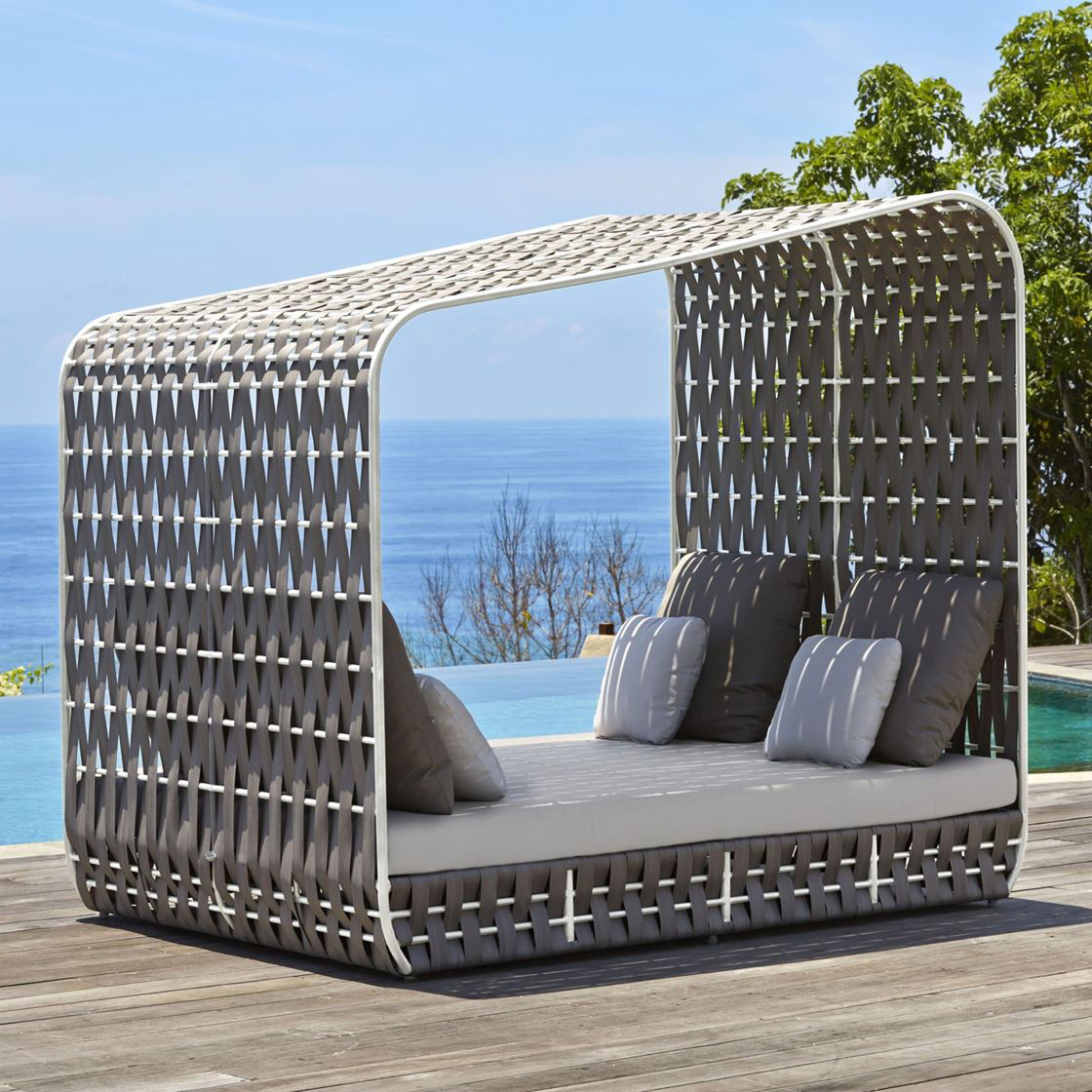 Crossweave Luxury Daybed